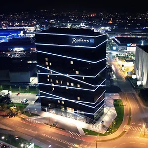 מלון Radisson Blu Plaza